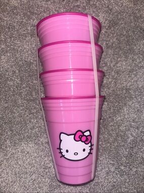 Hello Kitty Pink Party Cups - Pack of 4